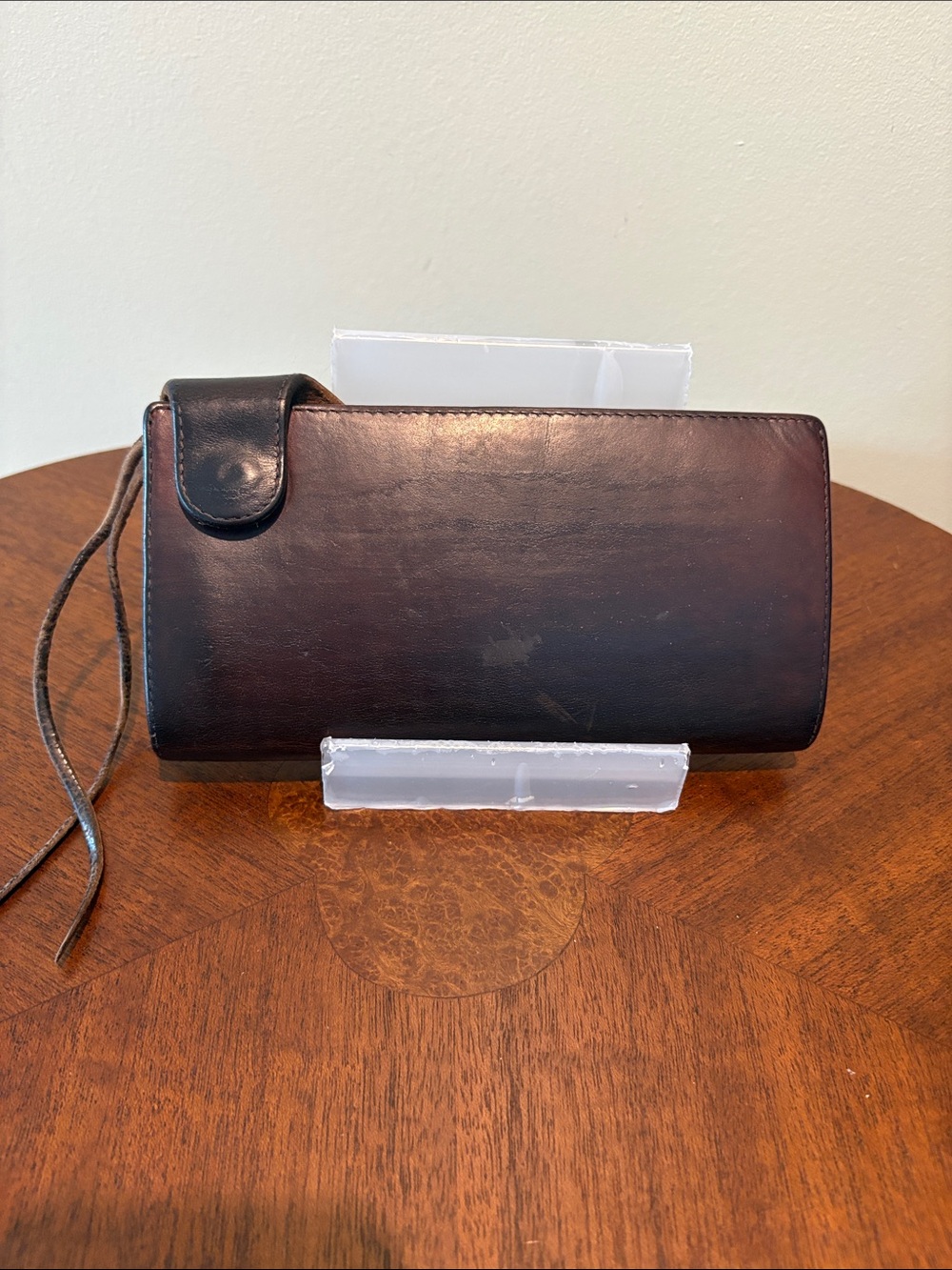 Porter  men’s Brown thick leather wallet  heavy duty holds coins bills
Cards/Tie